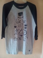 playera manga 3/4 modelo todos estamos locos 